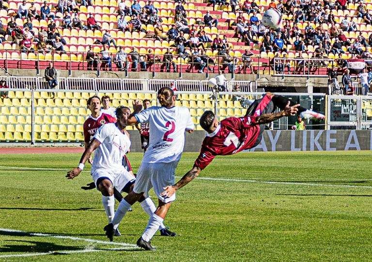 Picchi contro Livorno