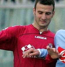 L'ex amaranto Esposito in prestito dal Genoa al Bologna
