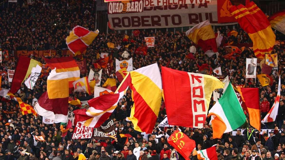 Romanisti scatenati, assaltato anche un autogrill a Venturina
