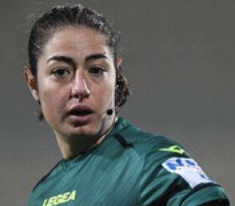 L'arbitro livornese Maria Sole Ferrieri Caputi al debutto in Serie B