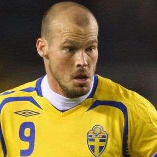 Spinelli sta per prendere Ljungberg, ex Arsenal
