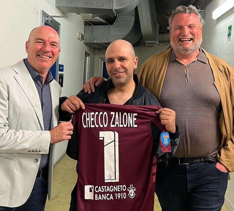 La maglia di Checco Zalone