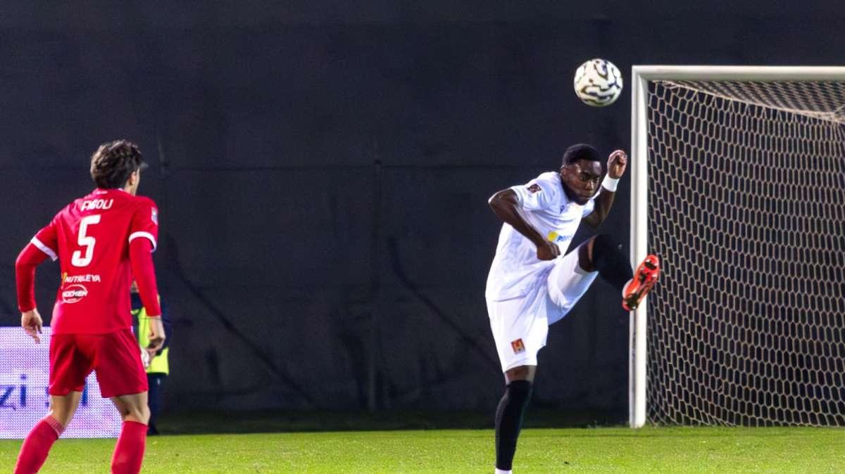 Nwachukwu in azione 