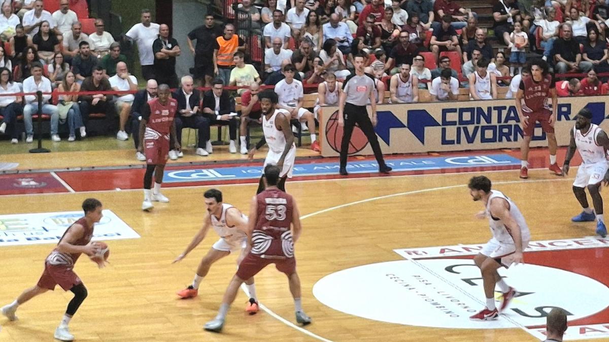 A2. Al Modigliani la Libertas supera Pistoia dopo una lunga battaglia, 63 a 62