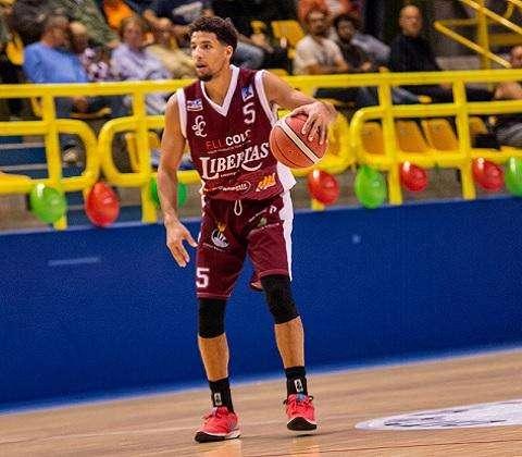 Leon sul parquet di Omegna