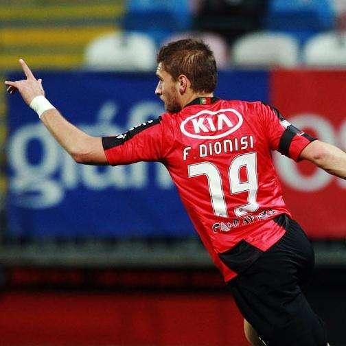 Gli altri amaranto. Dionisi gol tiene vive le speranze dell'Olhanense