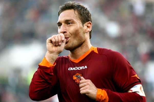Il punto sulla A. Fortissimamente Totti, e il Palermo esonera Zenga