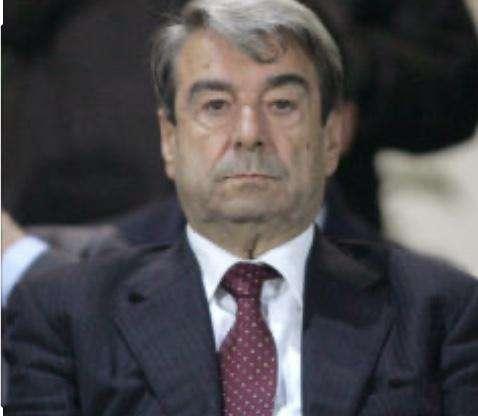 L’affondo dell’ex presidente Spinelli: “Hanno distrutto il Livorno” 