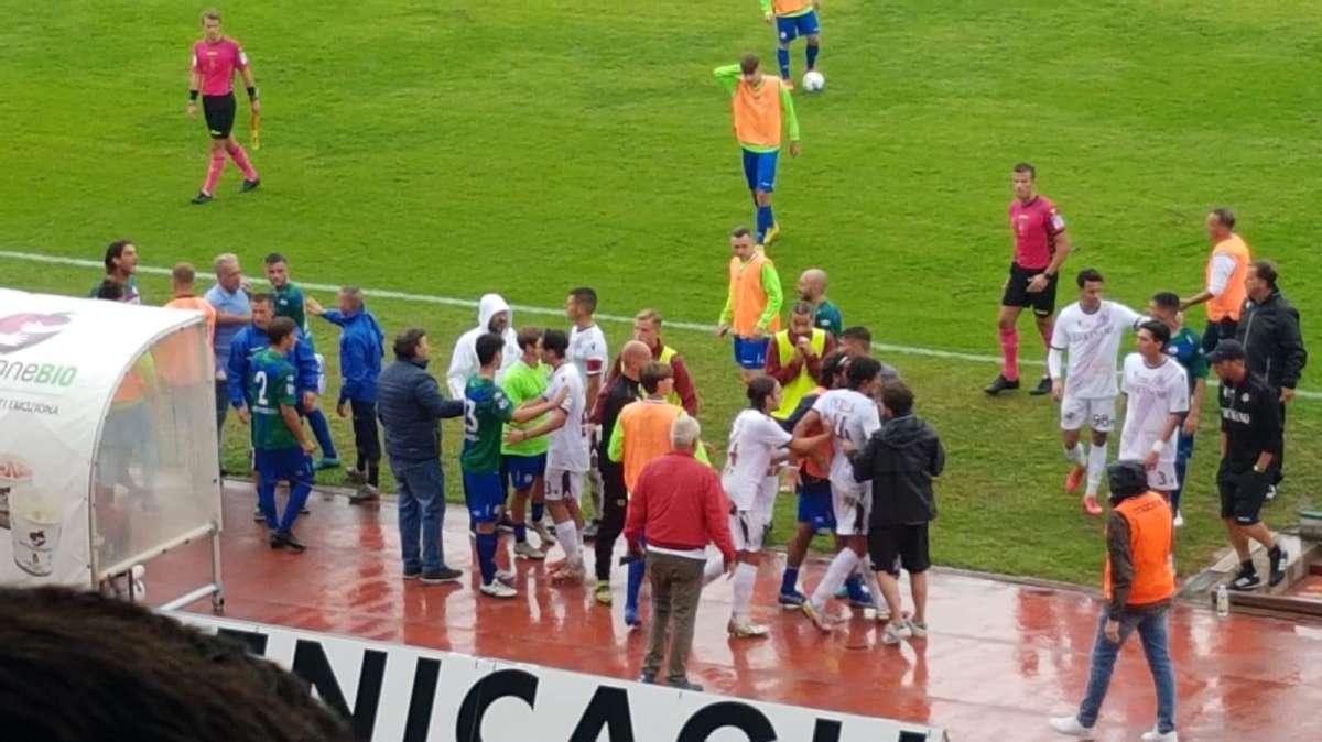 Il caos di fine primo tempo