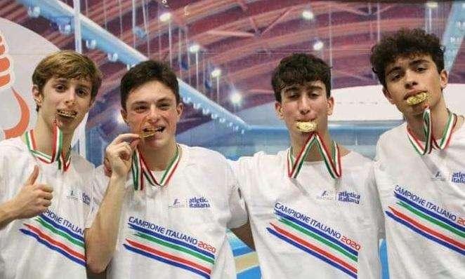 Atletica indoor. Livorno chiude col bòtto, titolo e record per la 4x200