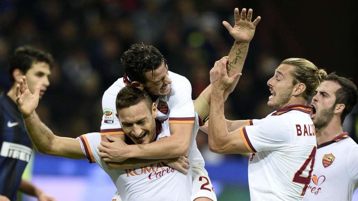 Il punto sulla A. La Roma cala il settebello, il Napoli risponde col poker