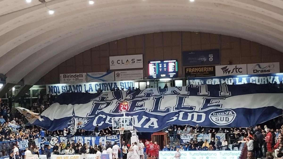Pielle mai in partita, contestato Campanella, vince Ruvo  59 a 77