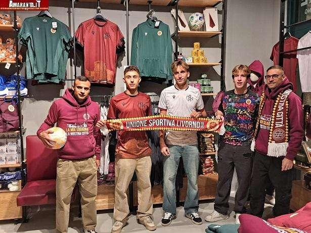 I presenti oggi allo store