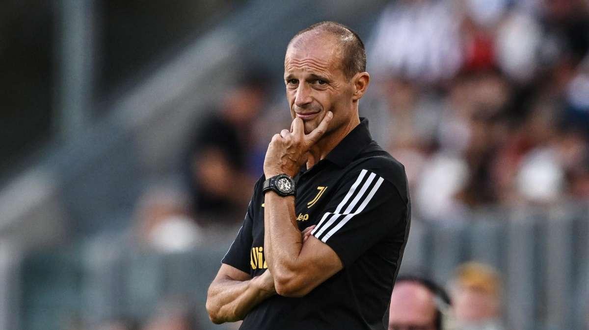 Allegri con il vescovo Giusti al Villaggio della Carità di Livorno