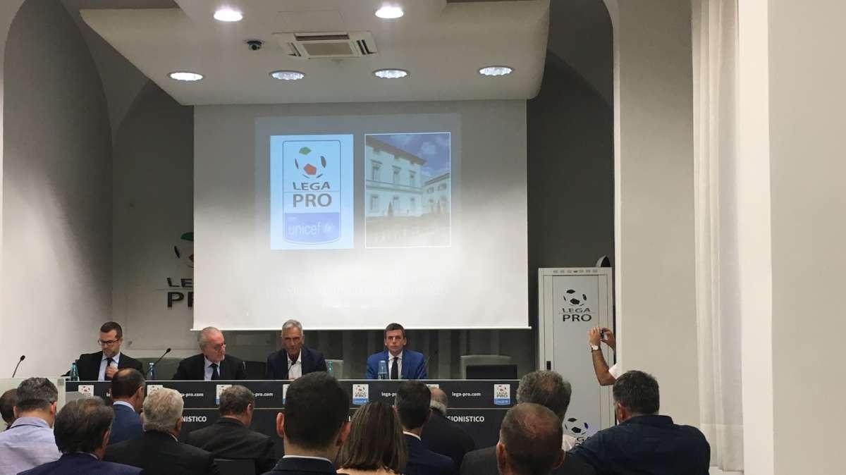 Serie C. Ufficiale, cambia il numero delle sostituzioni