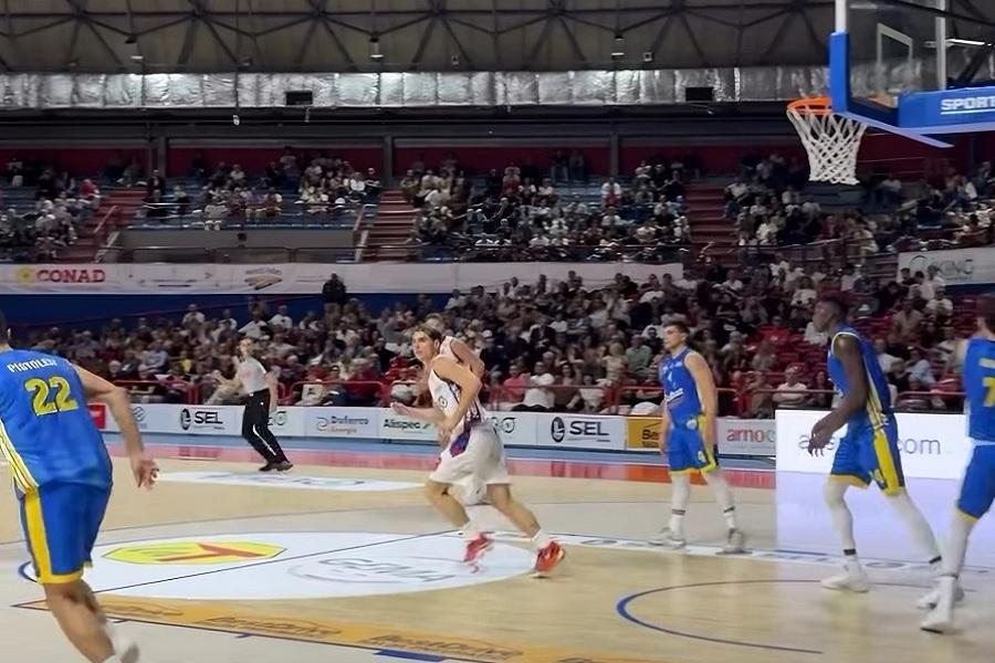 Serie B. Partenza col bòtto di Piombino che espugna Montecatini, 77 a 88