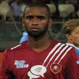 Quasi fatta per Maicon, non si è presentato al ritiro della Reggina