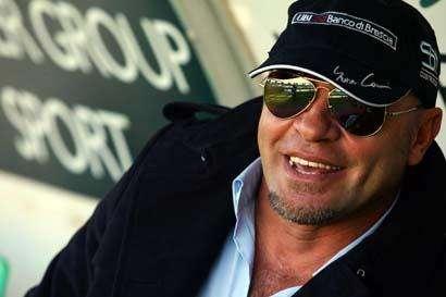 Sala stampa. Cosmi sorride, Leonardo fa finta