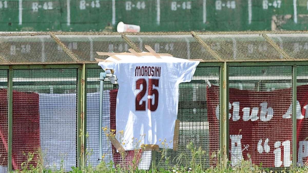Dodici anni fa la tragedia di Morosini, Luci e Mazzoni con la sua maglia