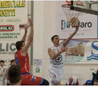 Serie B. Cecina di slancio supera Ozzano, 89 a 75
