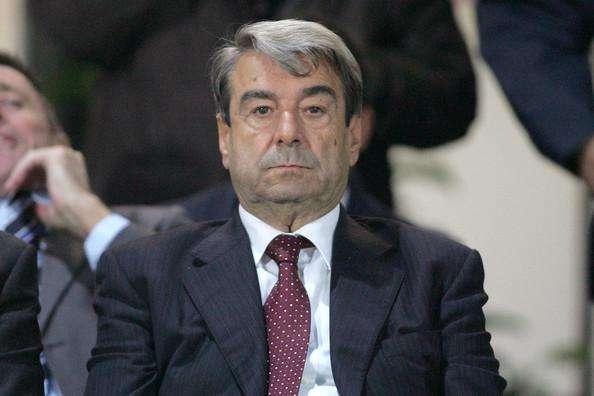 Il presidente amaranto Spinelli domani in conferenza stampa