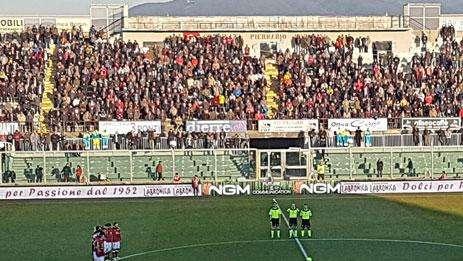 Livorno-Como. Minuto silenzio