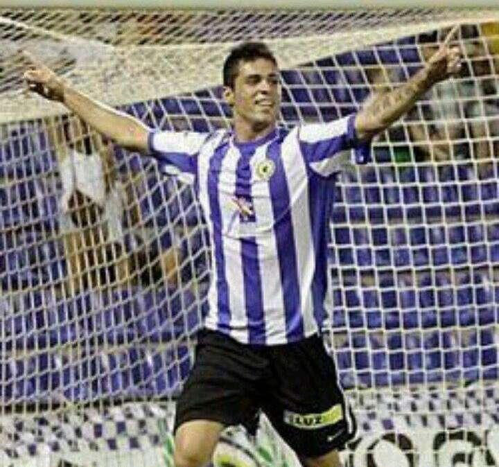 Adrià de Mesa Garrido, un canterano in amaranto 