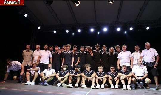 La Juniores amaranto 