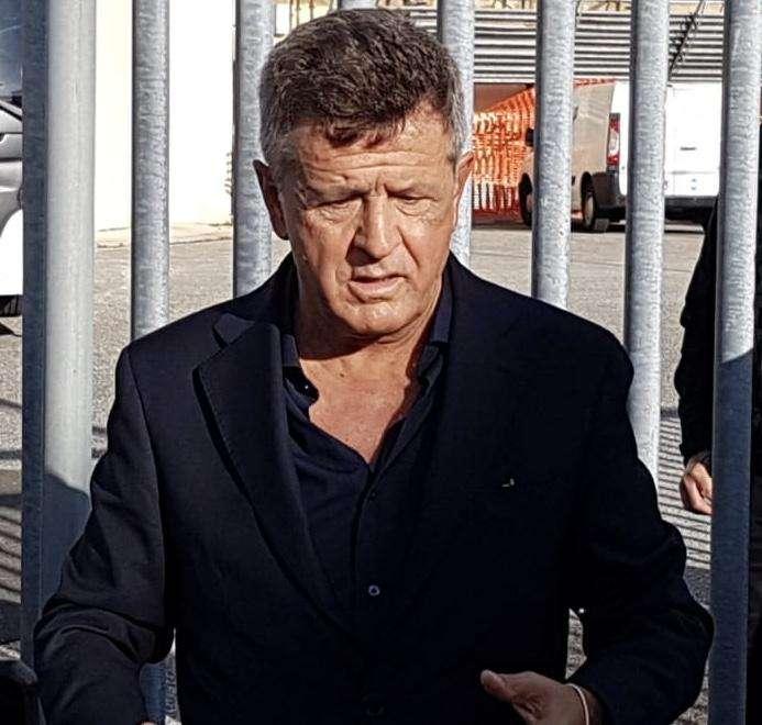 Navarra lascia e scrive al sindaco: "Dono le mie quote alla città"