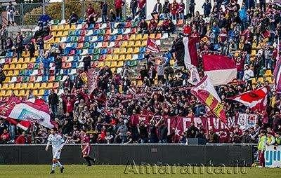 Tifosi amaranto contro il Tau