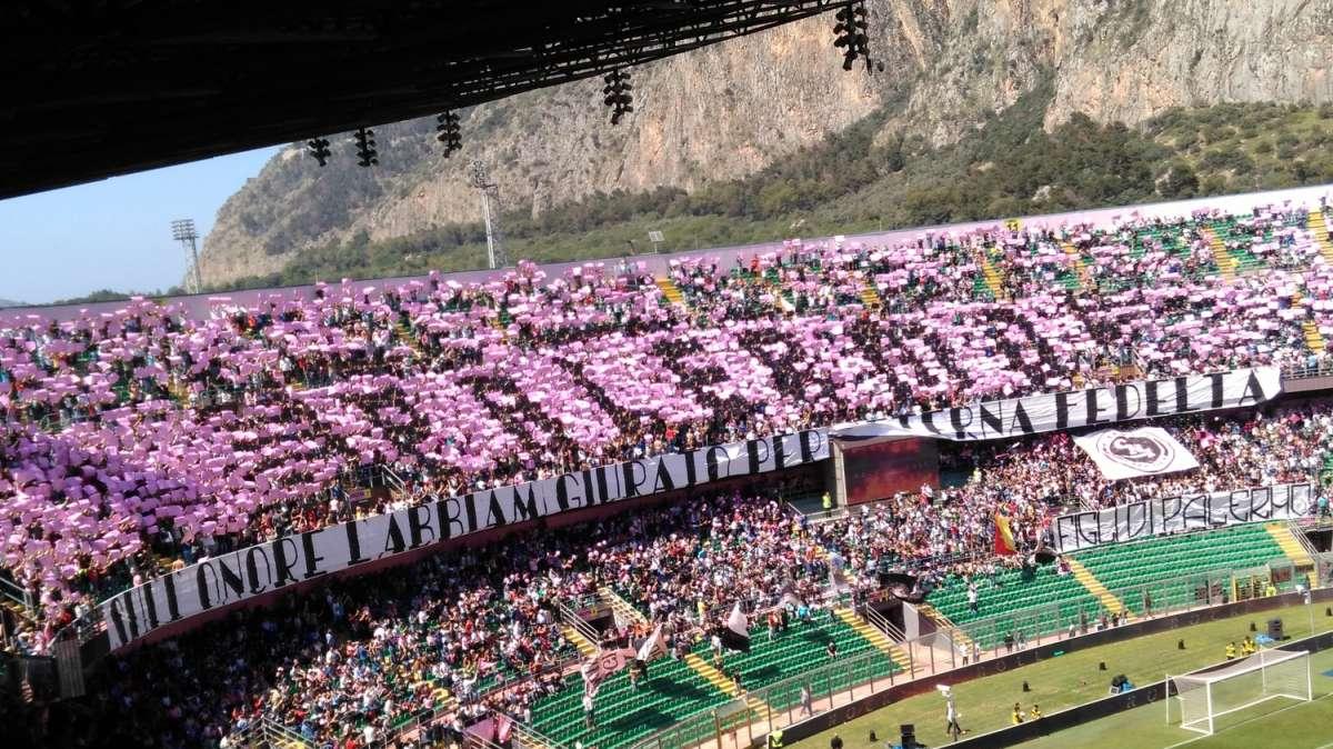 Serie B, il punto dopo la dodicesima. Palermo si prende la vetta, crisi Crotone