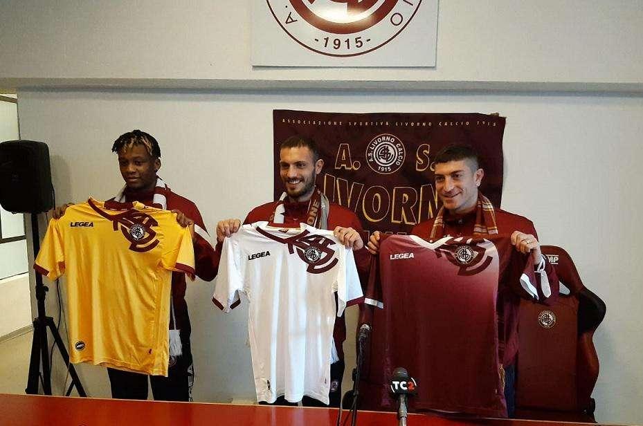 Presentate le divise ufficiali del Livorno, sul petto il simbolo del club