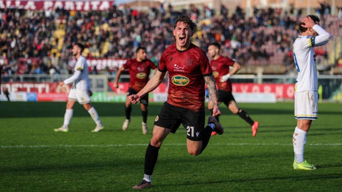 La gioia di Arcuri dopo il gol