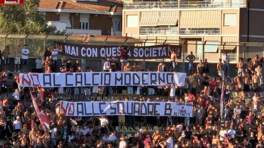 Silenzi, cori e uno striscione, la protesta della Nord contro le squadre B