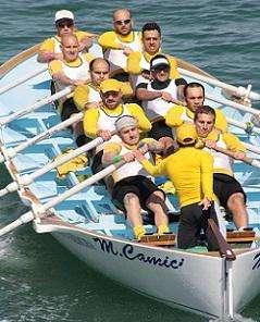 Palio. Vince l'Ovosodo, fra le gozzette l'Ardenza