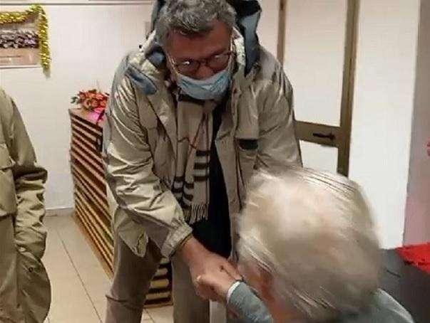 Esciua si presenta a Ceccarini