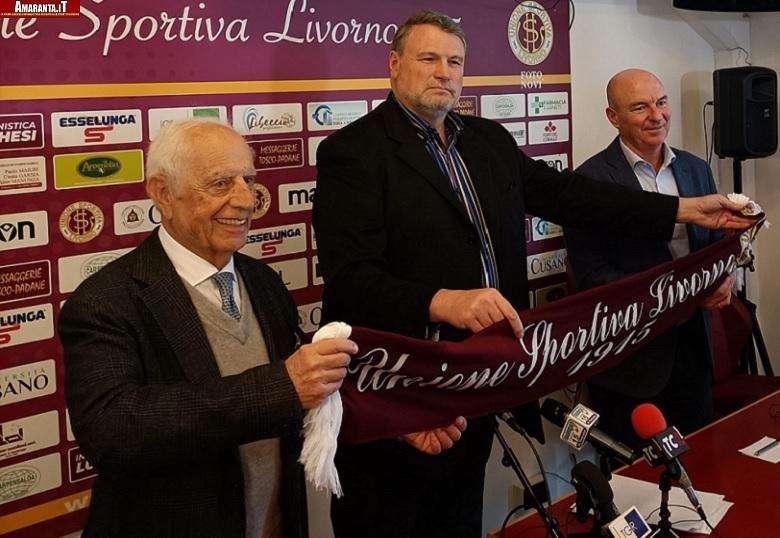 Esciua, Salvetti e Fernandez