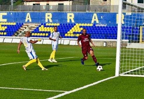 Spettacolo e gol per il Livorno sul campo della Carrarese, 2 a 4