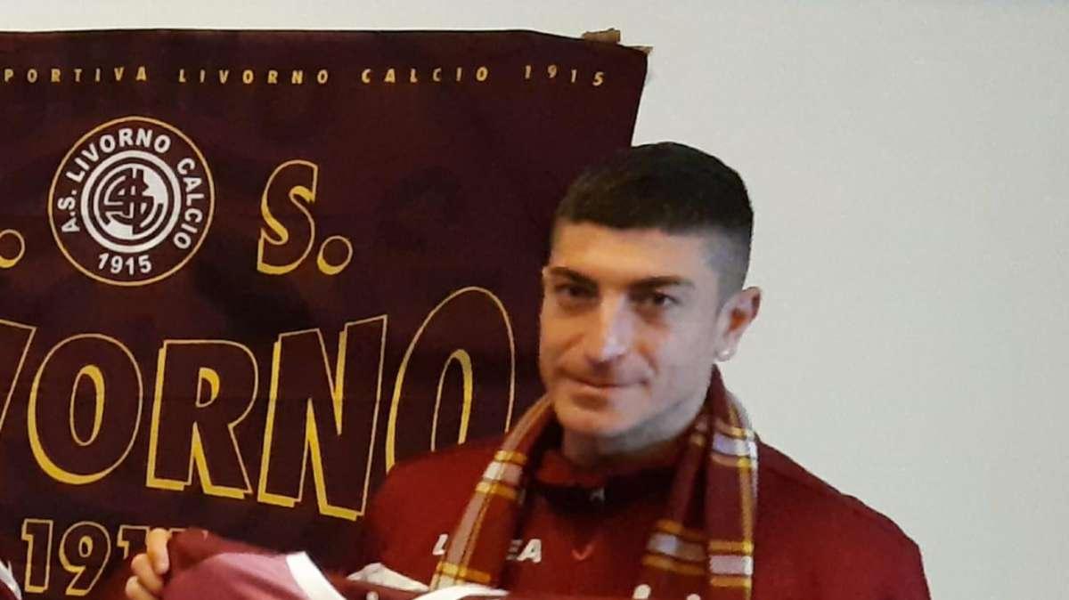 Mazzarani, mezzala: "Fin da settembre mi sono sentito del Livorno"