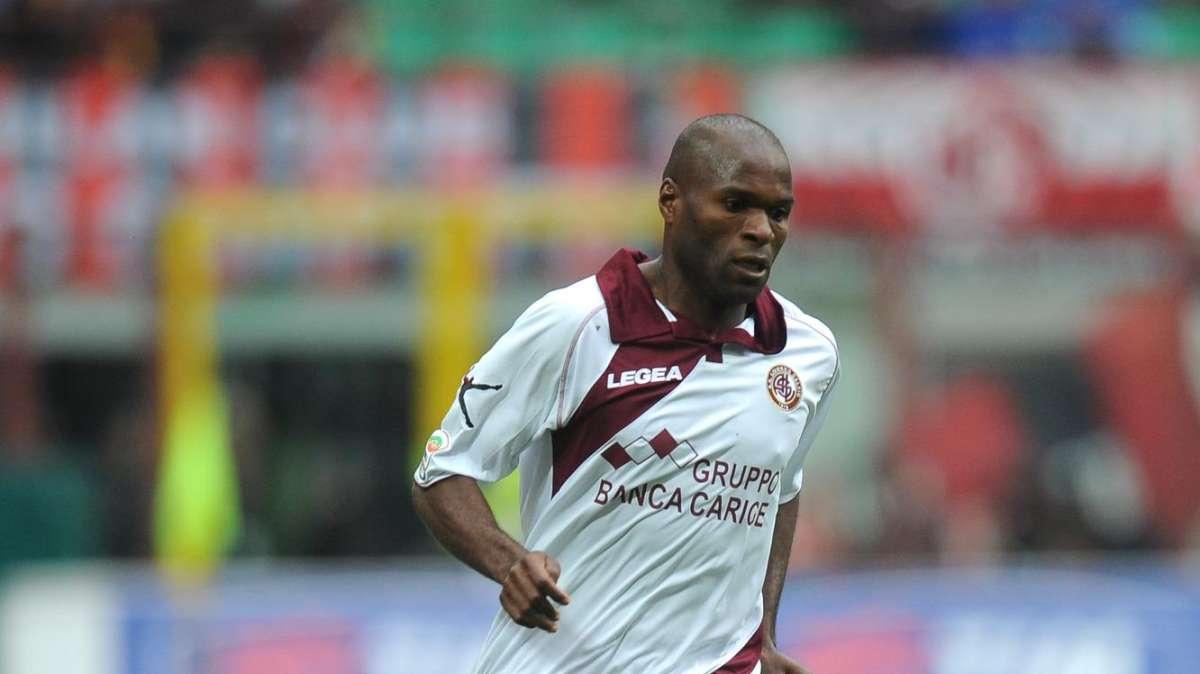 L'ex amaranto Emeghara al Qarabag