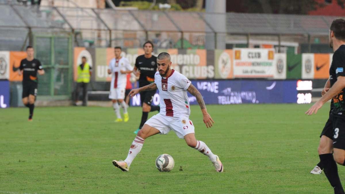 Calciomercato. Duello con il Matera per Angiulli