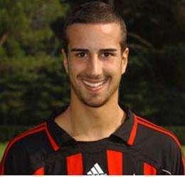 Ufficialità amaranto. Arriva Di Gennaro in prestito dal Milan