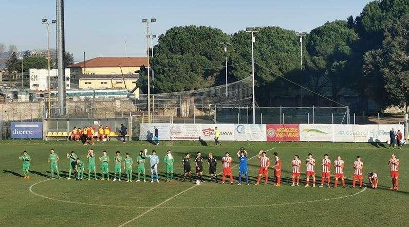 Le squadre al centro del campo