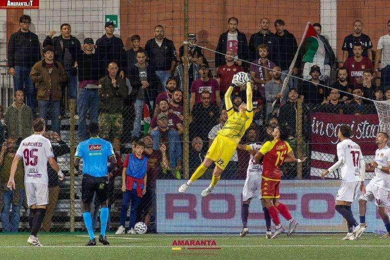 tifosi amaranto a Sestri