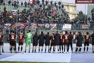 I ragazzi sotto la curva