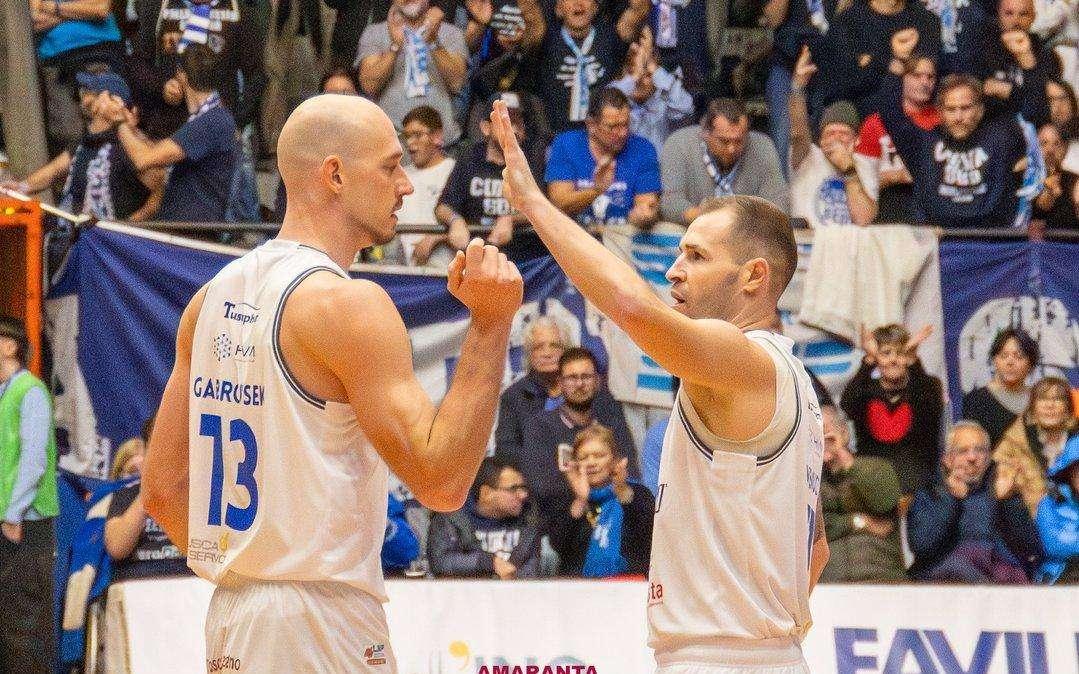 Venucci e Gabrovsek 