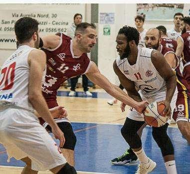 Serie B. Cecina cade sotto i colpi di Chiusi, 68 a 85