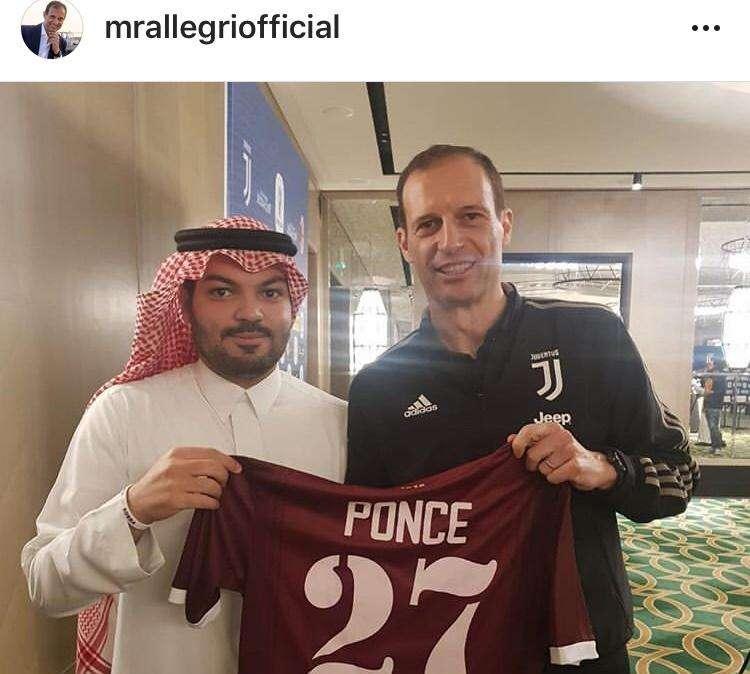 Simpatico post di Allegri, in Arabia con la maglia di Ponce 
