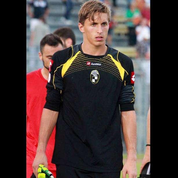 Occhi su Viola, giovane portiere del Siena