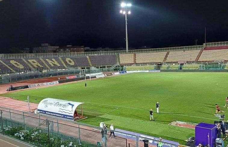 Il Livorno soffre ma vince con la Ternana la sera del ritorno, 1 a 0